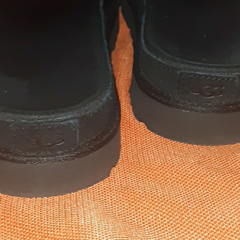 UGG SLIDES - Picture 4 of 7